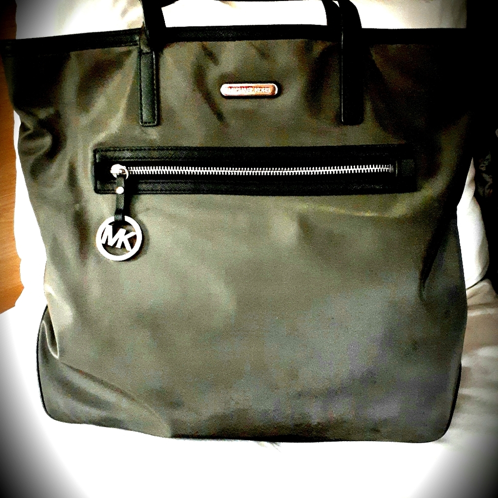 Michael Kors Tote